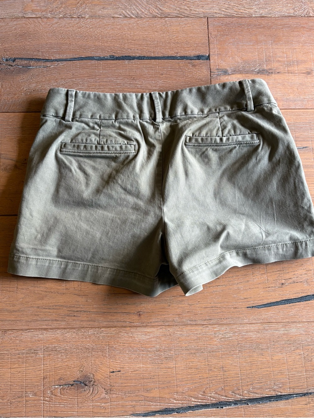 LOFT Women's Shorts Set in White, Blue, and Olive - Picture 11 of 11
